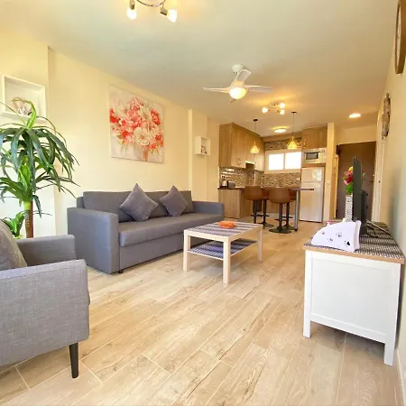 Appartement Modern 1 Bedroom Seaside With Pool