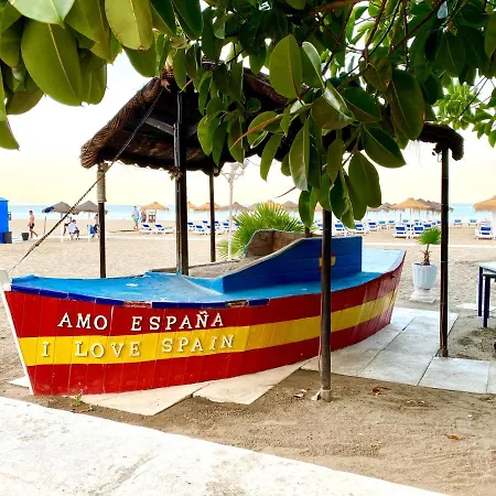 Appartement Modern 1 Bedroom Seaside With Pool