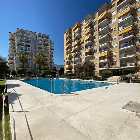 Modern 1 Bedroom Seaside With Pool *