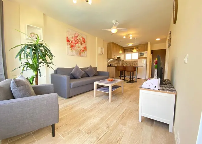 Apartamento Modern 1 Bedroom Seaside With Pool