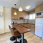 Modern 1 Bedroom Seaside With Pool Fuengirola