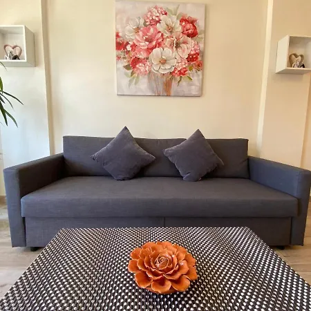 Διαμέρισμα Modern 1 Bedroom Seaside With Pool *